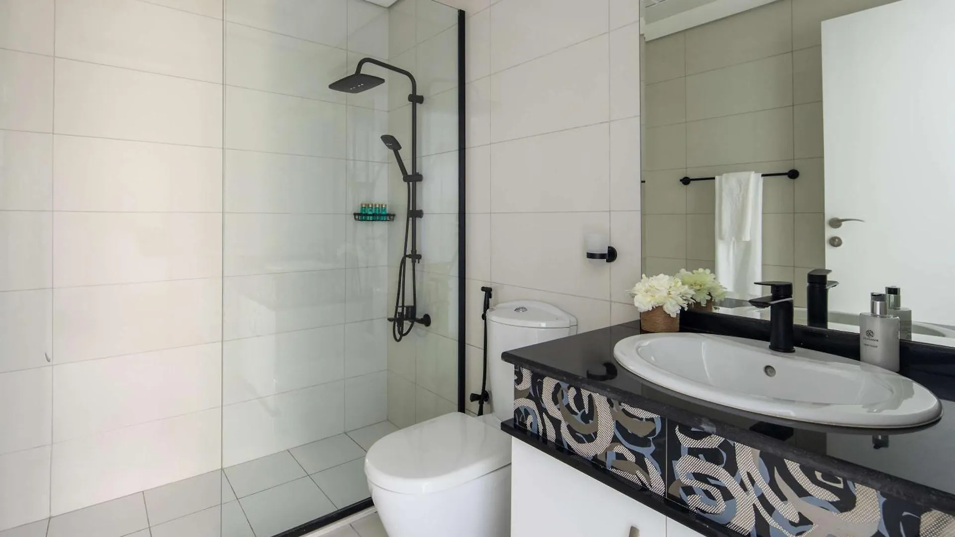 Frank Porter - The Residences At Business Central Tower Dubai Apartment